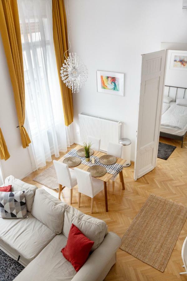 Exclusive Downtown Bella Home Budapest Exterior foto