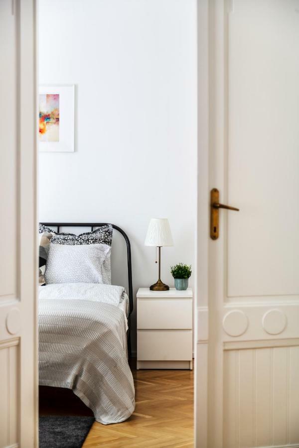 Exclusive Downtown Bella Home Budapest Exterior foto