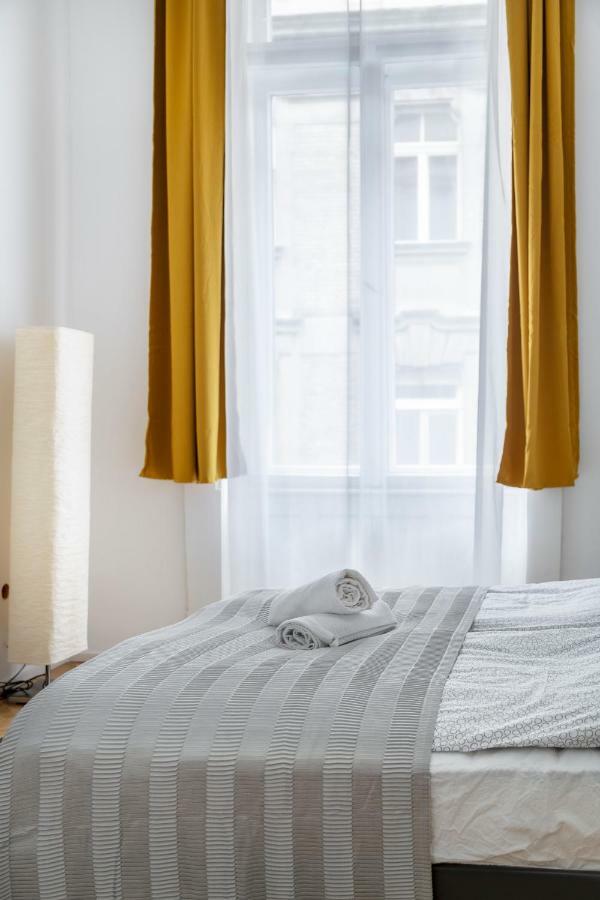 Exclusive Downtown Bella Home Budapest Exterior foto